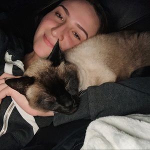 Meet your Posher, Emma